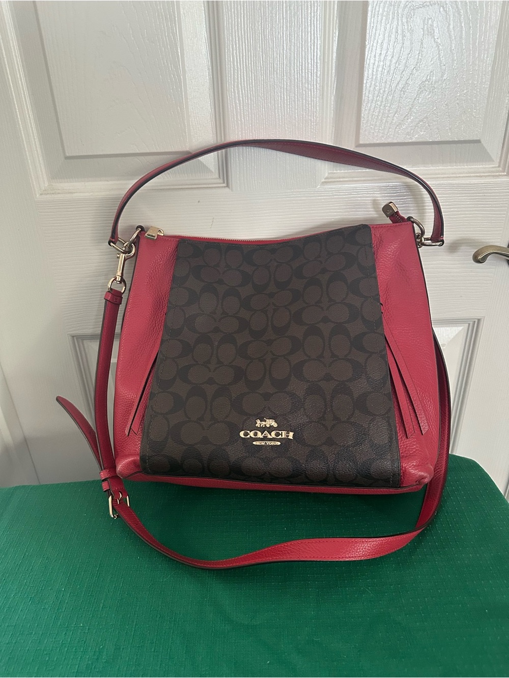 Coach Black Signature Canvas with Red Leather Shoulder Bag - Picture 2 of 3